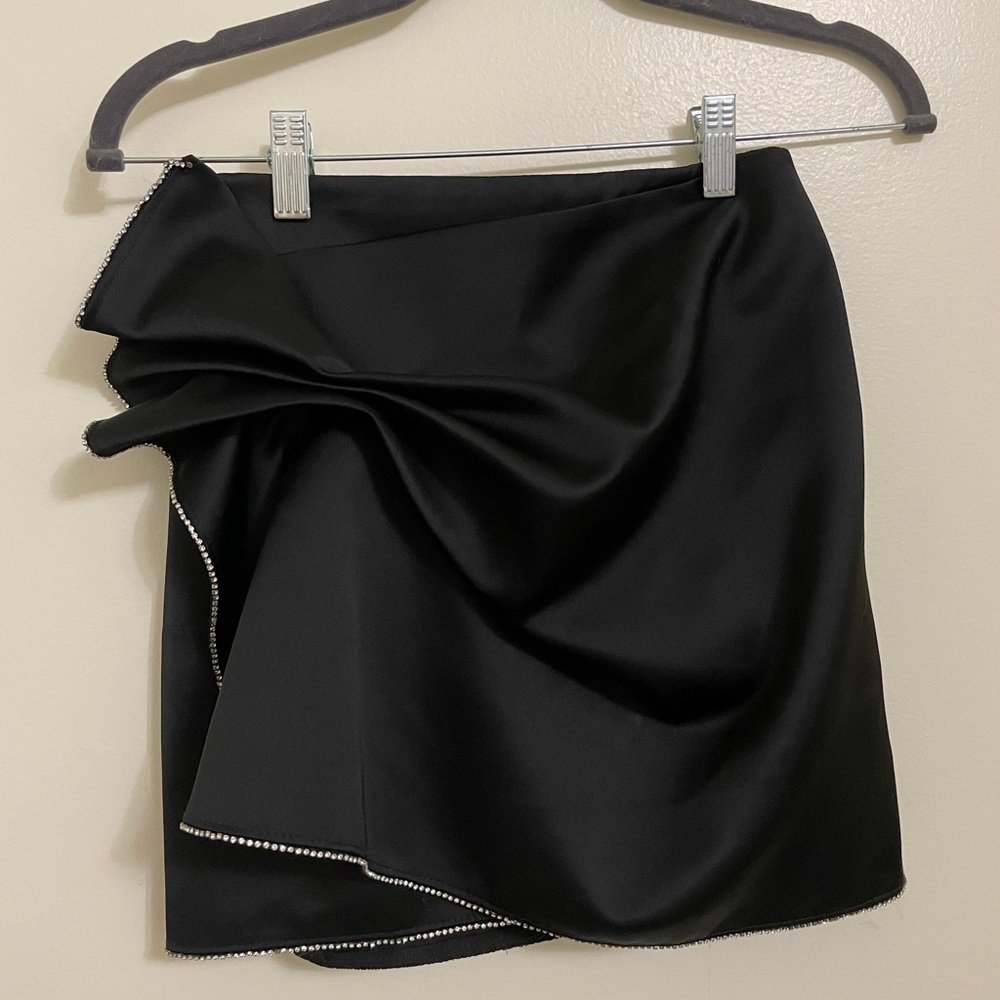 Zara Black Asymmetrical Ruffled Mini Skirt